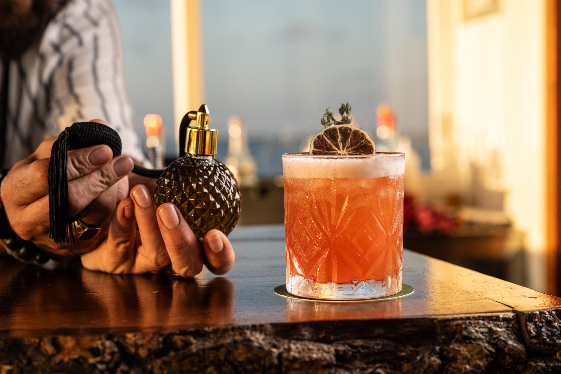 golden-hour-akasha-2x1-cocktails-4-6pm-2